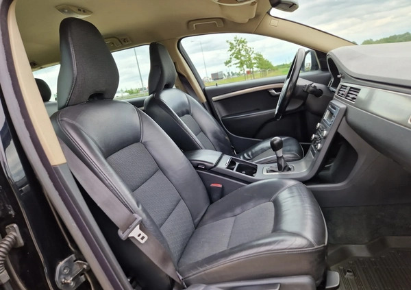 Volvo V70 cena 22900 przebieg: 262424, rok produkcji 2009 z Zdzieszowice małe 301
